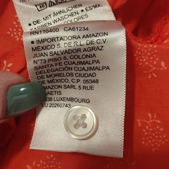 Amazon Essentials. Women's size Large. Coral floral top. EUC - Picture 9 of 9